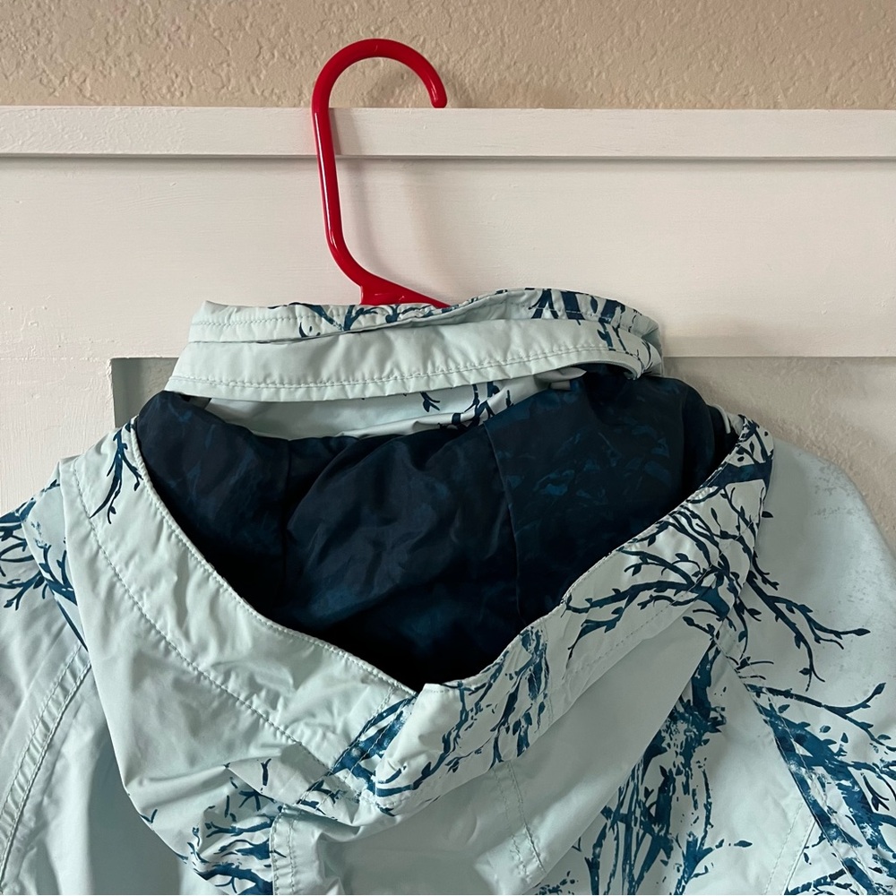 Columbia Women’s Medium Winter Coat - Picture 9 of 9